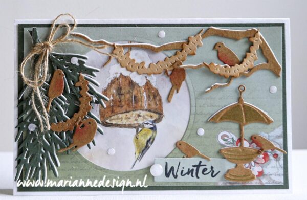 Knipvel Tiny vogels voeren